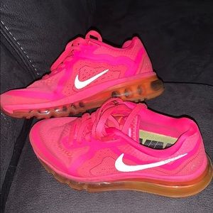 Nike Airmax size 6.5 women.